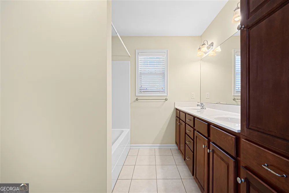 617 Ridgeview LN Lavonia, GA 30553