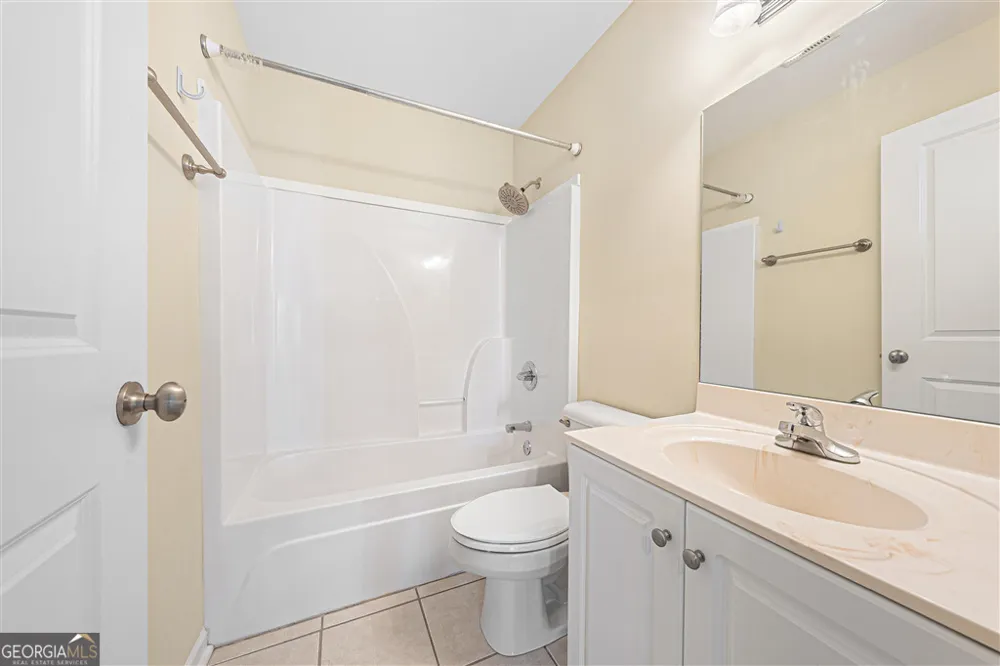 617 Ridgeview LN Lavonia, GA 30553