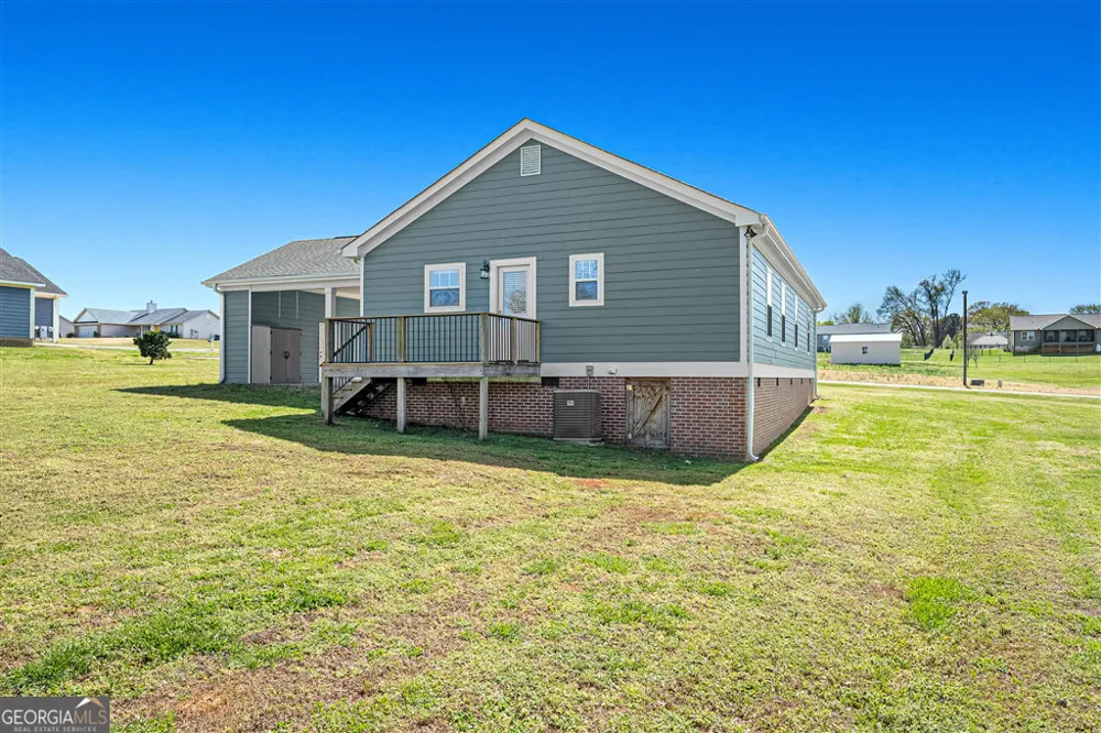 617 Ridgeview LN Lavonia, GA 30553