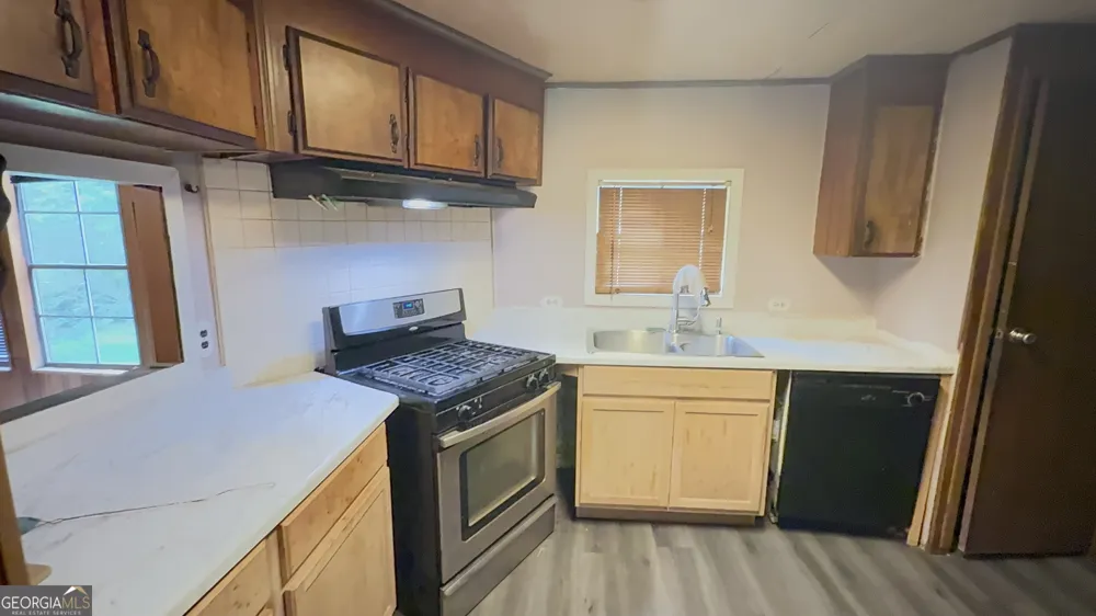 155 Skyview RD Senoia, GA 30276