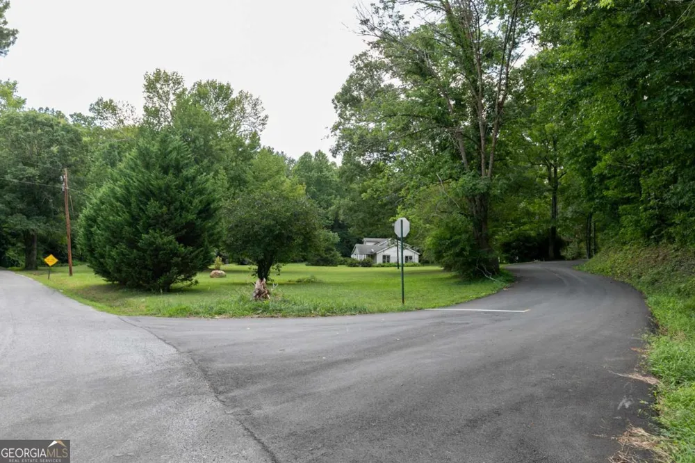 435 Hampton RD Cedartown, GA 30125