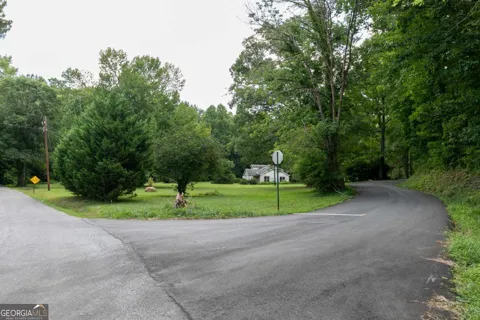 435 Hampton RD