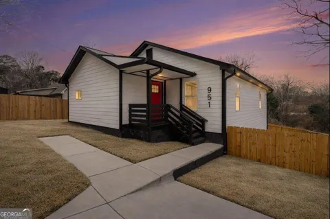 951 Reed AVE