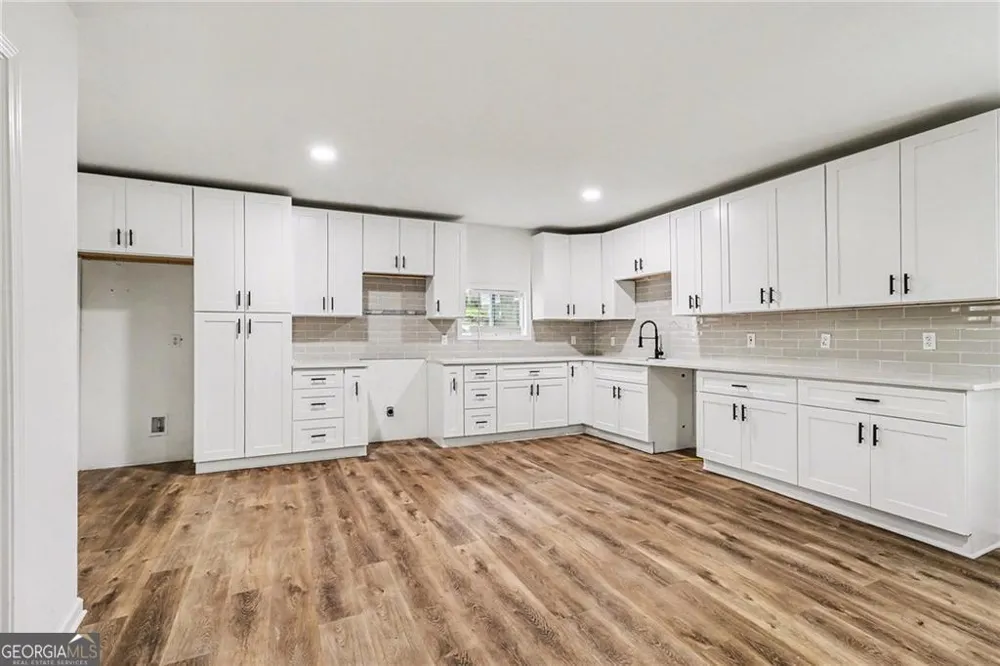 951 Reed AVE East Point, GA 30344