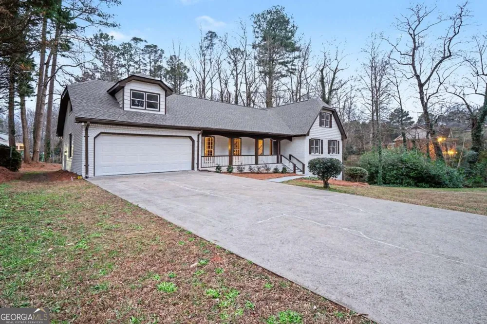 5464 Breathitt DR SW Lilburn, GA 30047
