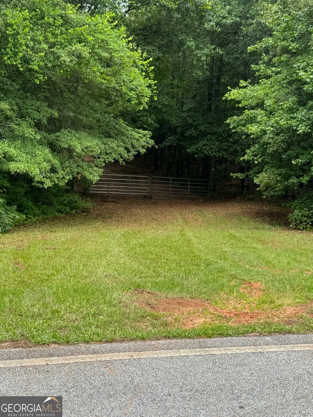646 Lakeside RD Williamson, GA 30292