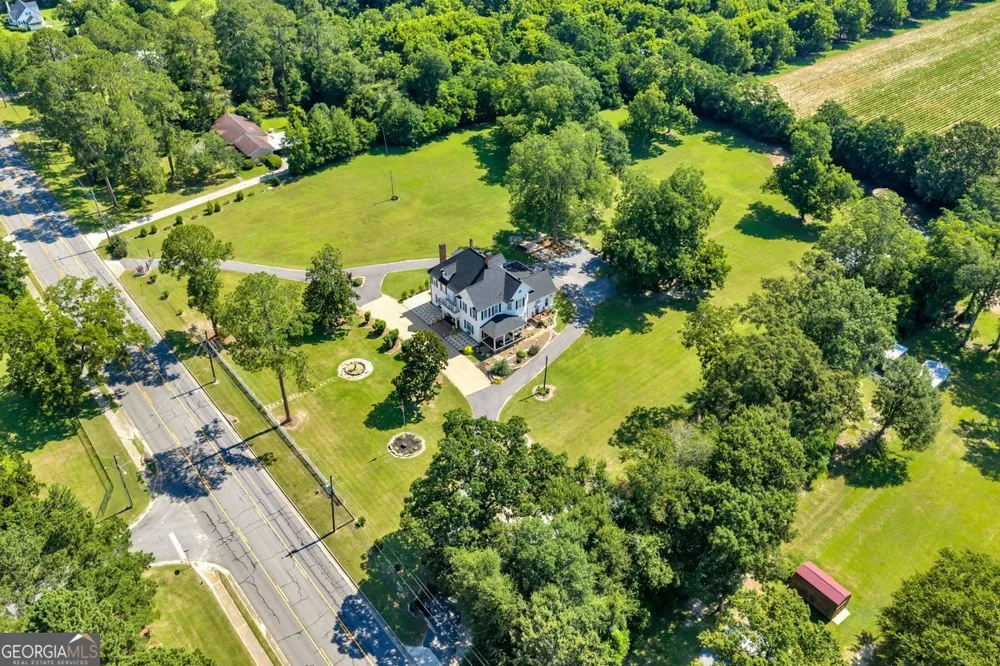 700 N 3rd ST Vienna, GA 31092