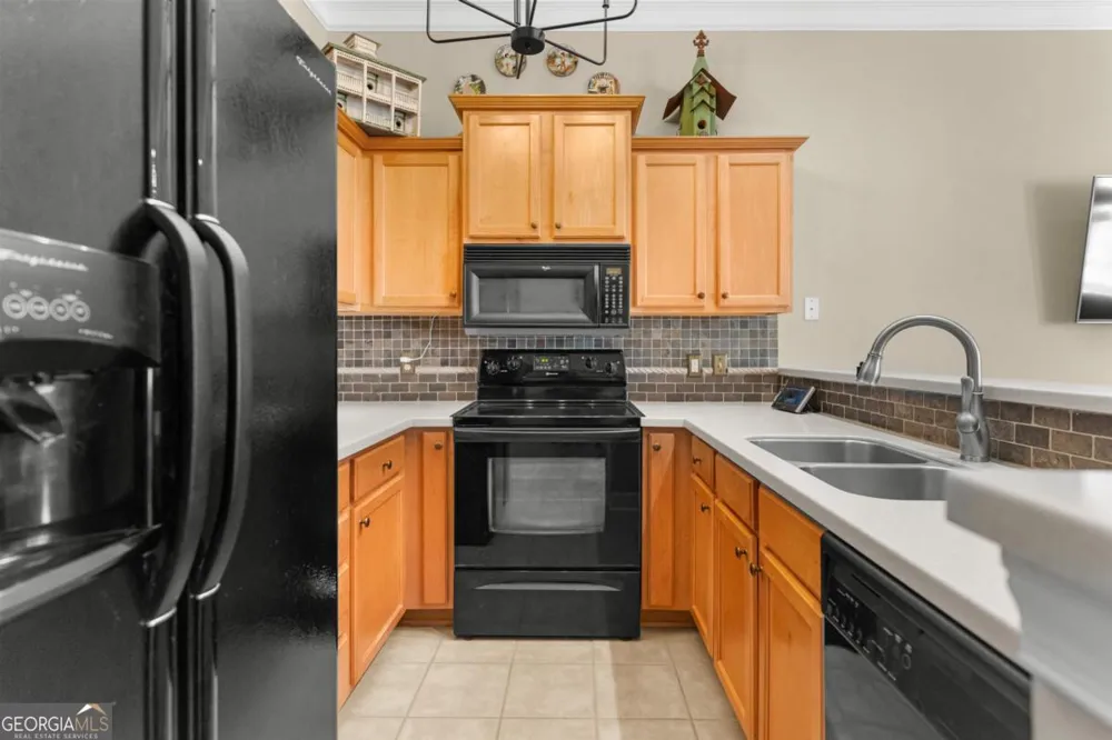 171 H Farriers LN Eatonton, GA 31024