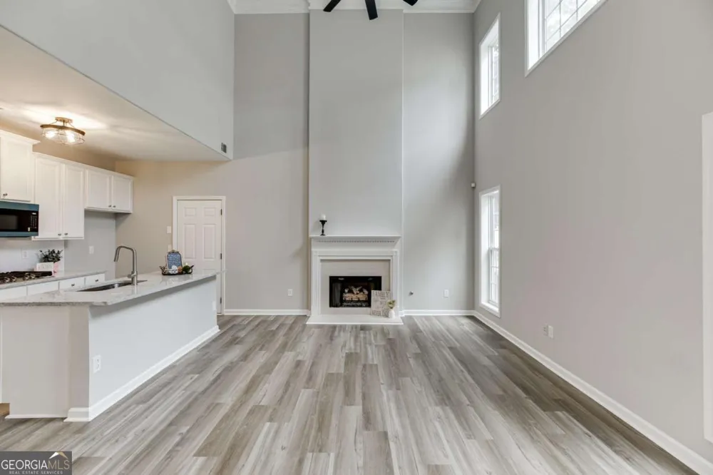 3941 Lake Pass LN Suwanee, GA 30024
