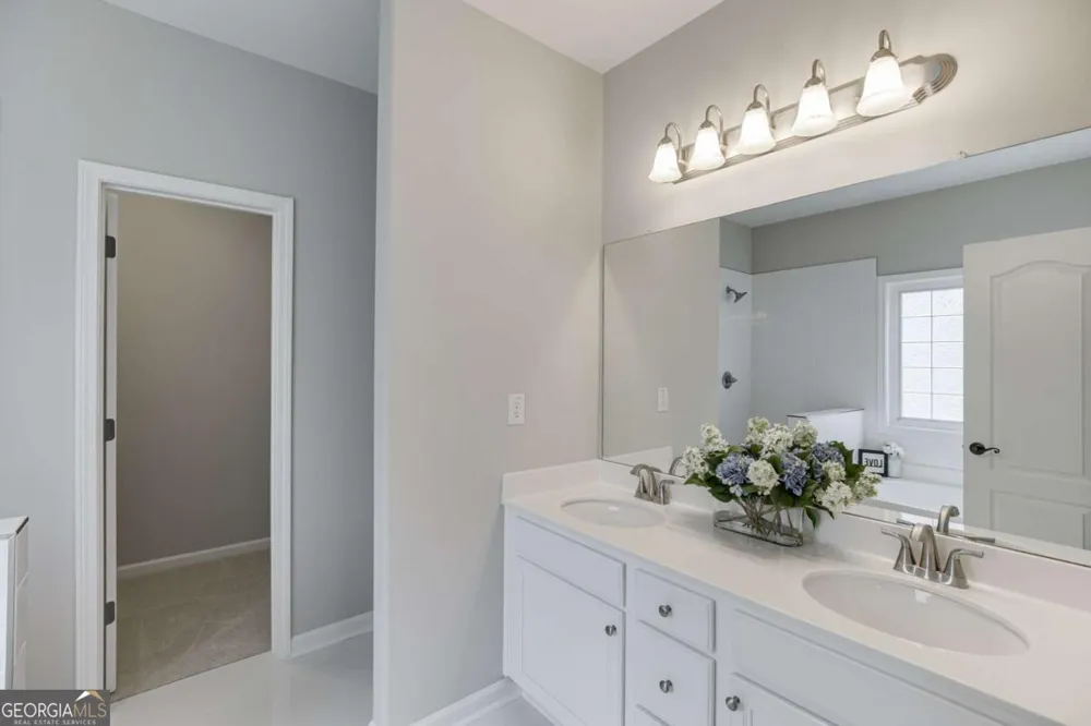 3941 Lake Pass LN Suwanee, GA 30024