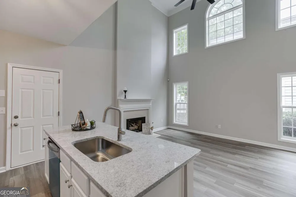 3941 Lake Pass LN Suwanee, GA 30024