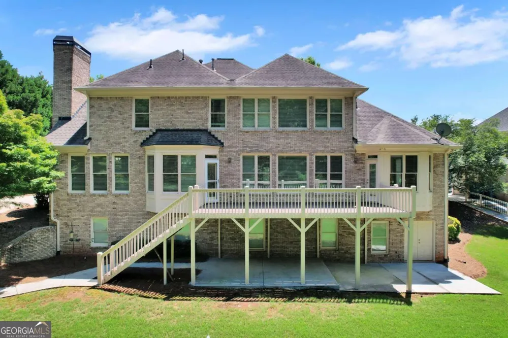 1020 Cranbrook Glen LN Snellville, GA 30078