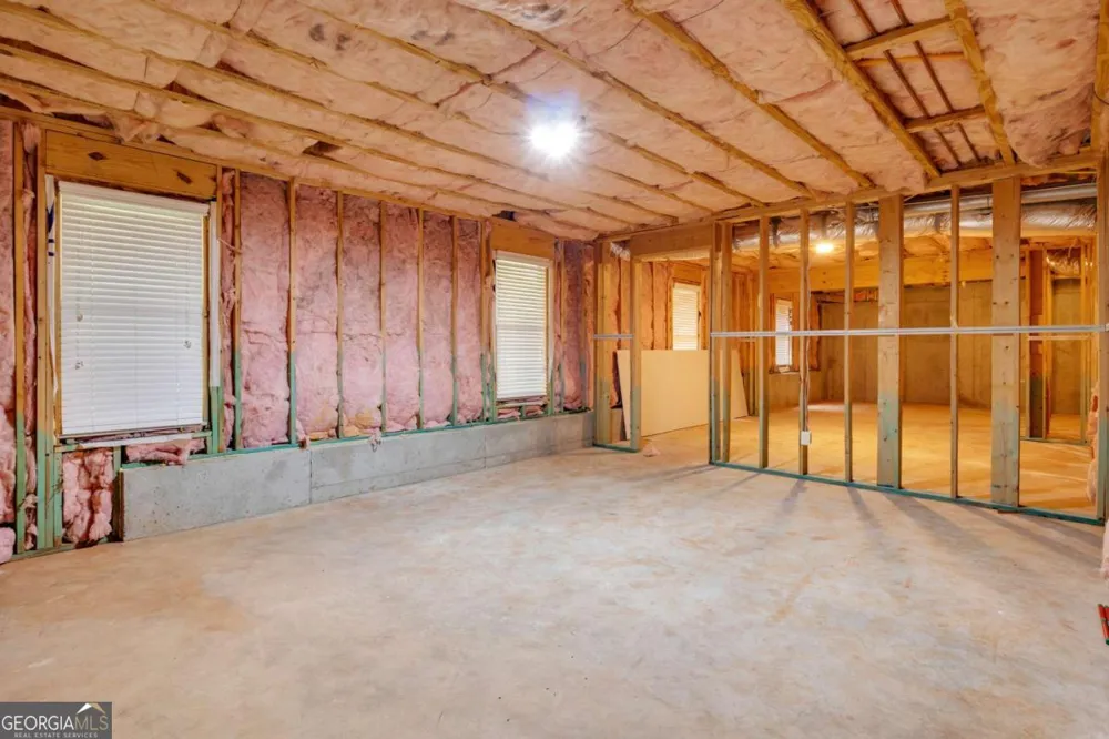 1020 Cranbrook Glen LN Snellville, GA 30078