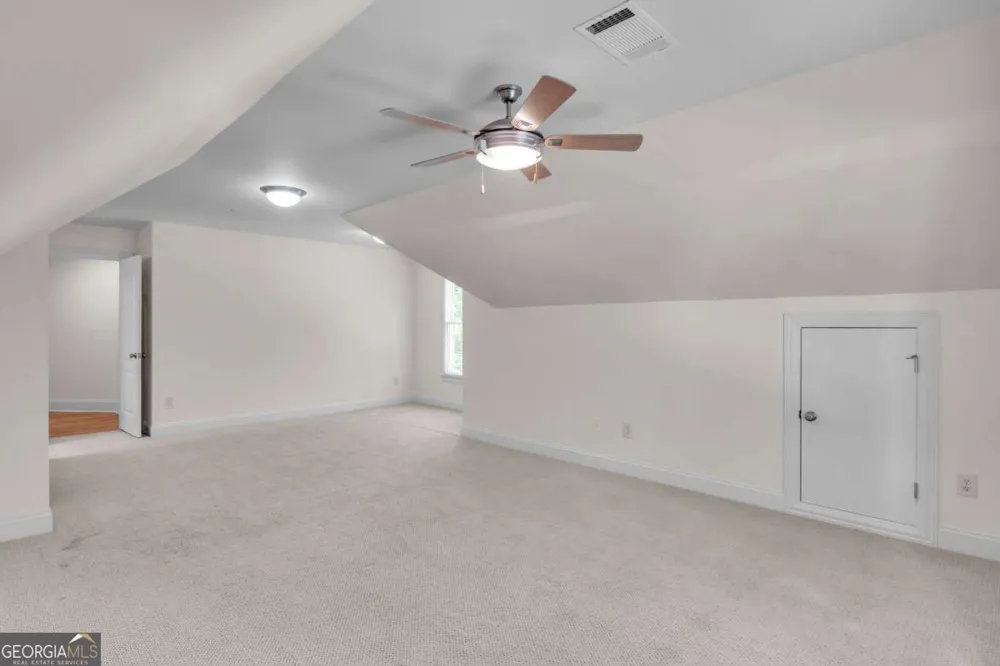 1020 Cranbrook Glen LN Snellville, GA 30078