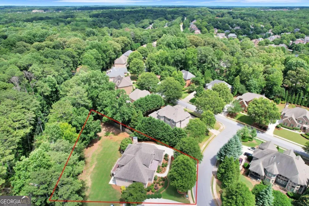 1020 Cranbrook Glen LN Snellville, GA 30078