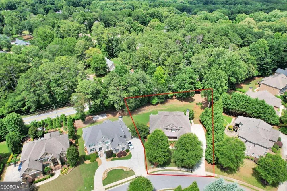 1020 Cranbrook Glen LN Snellville, GA 30078