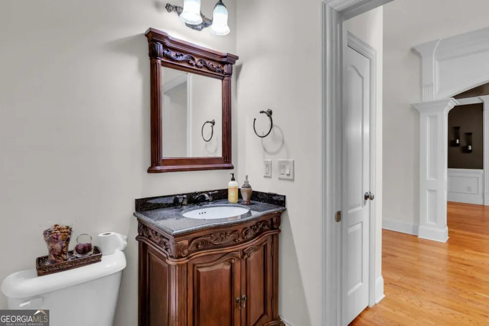 1020 Cranbrook Glen LN Snellville, GA 30078