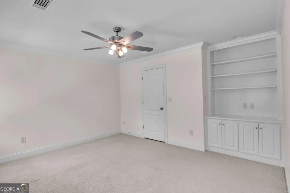 1020 Cranbrook Glen LN Snellville, GA 30078