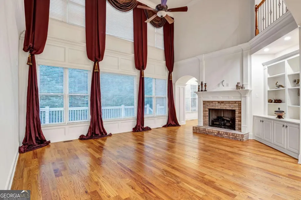 1020 Cranbrook Glen LN Snellville, GA 30078