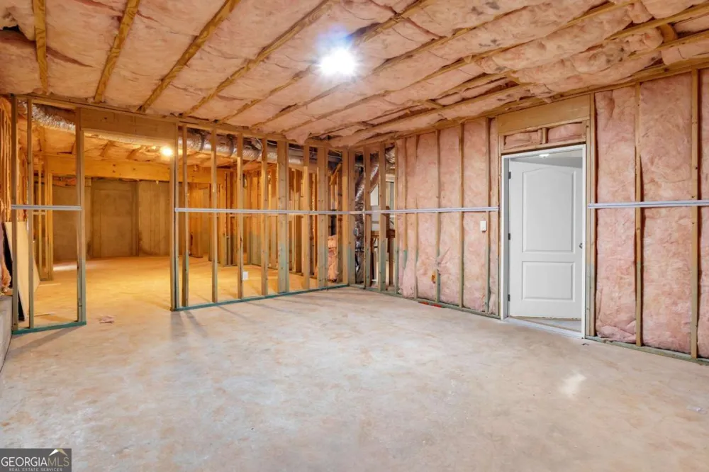 1020 Cranbrook Glen LN Snellville, GA 30078