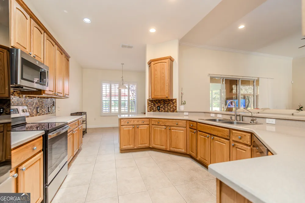 537 Montage LN Kissimmee, FL 34759