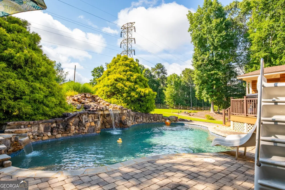 4967 Reed Field DR NE Oakwood, GA 30566