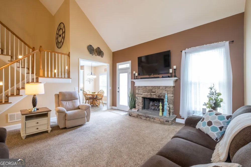 4967 Reed Field DR NE Oakwood, GA 30566
