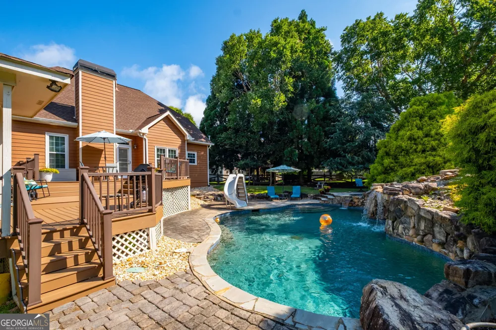 4967 Reed Field DR NE Oakwood, GA 30566
