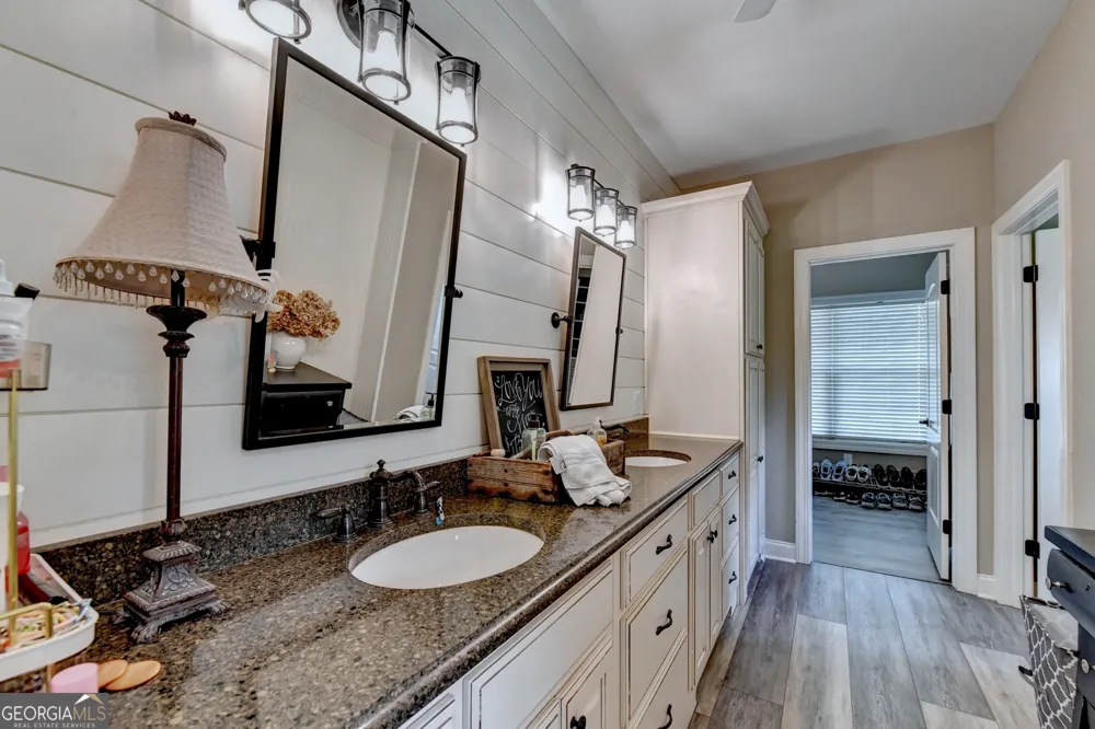 33 Highland RD N Dahlonega, GA 30533