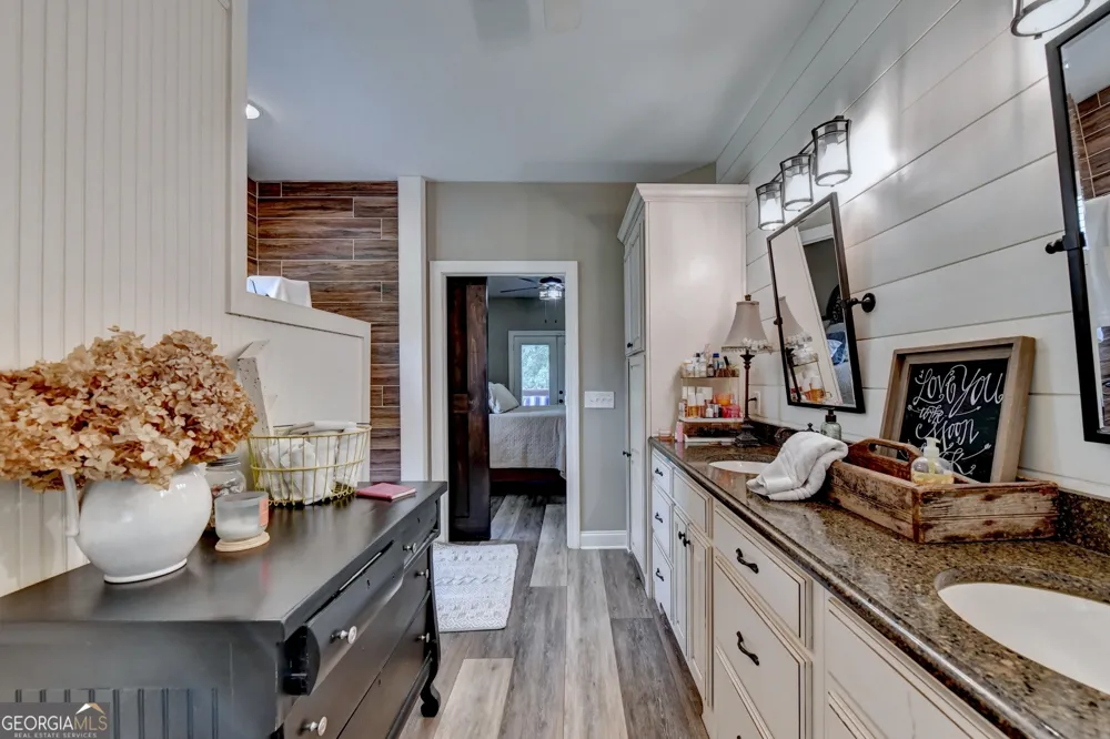 33 Highland RD N Dahlonega, GA 30533