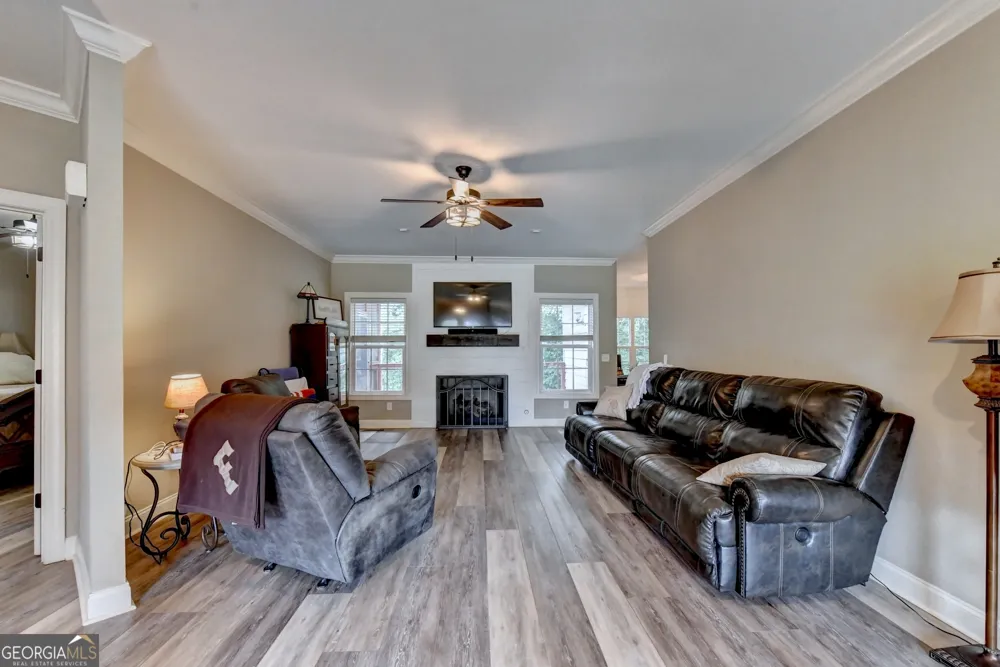 33 Highland RD N Dahlonega, GA 30533