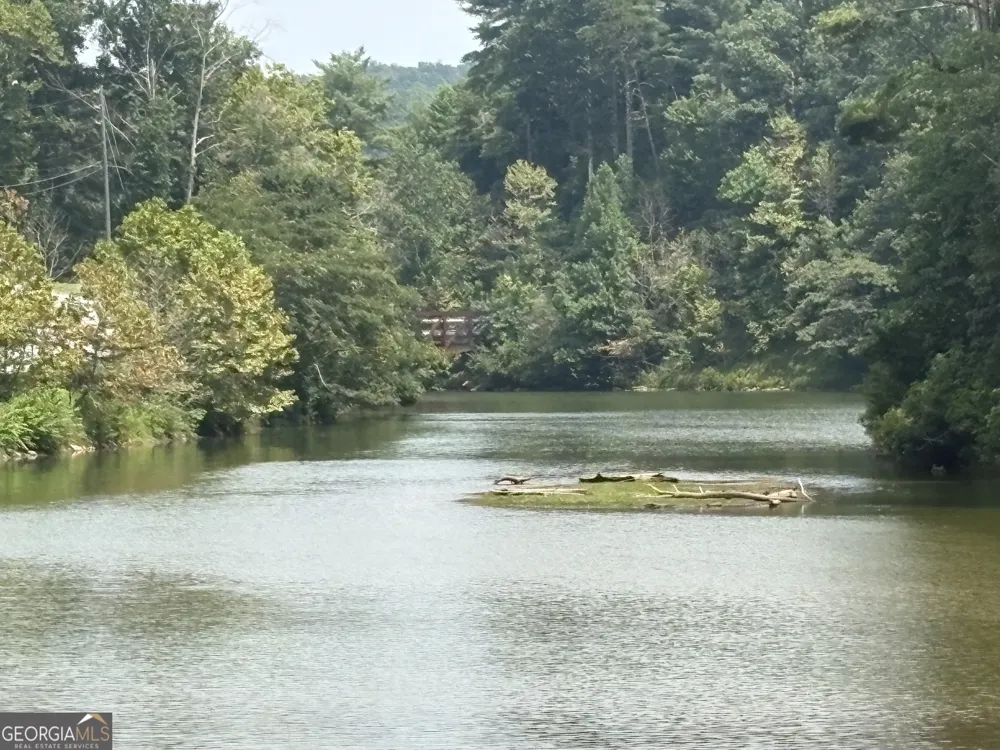 33 Highland RD N Dahlonega, GA 30533