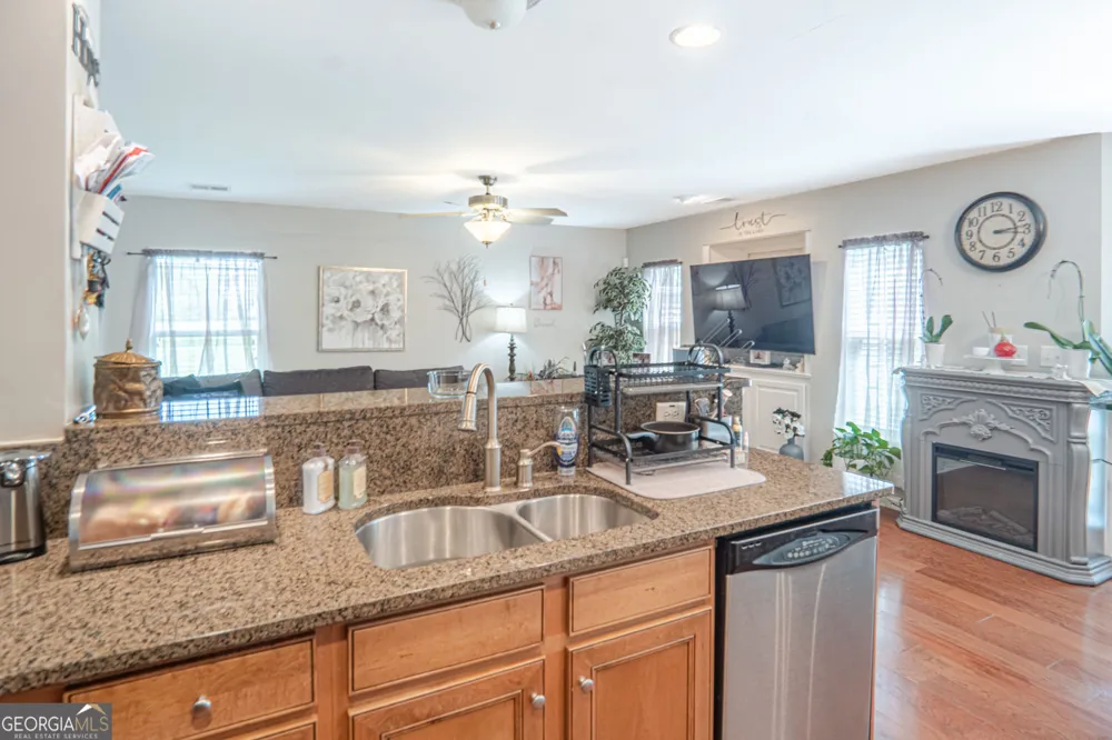 101 Oakview PSGE Canton, GA 30114