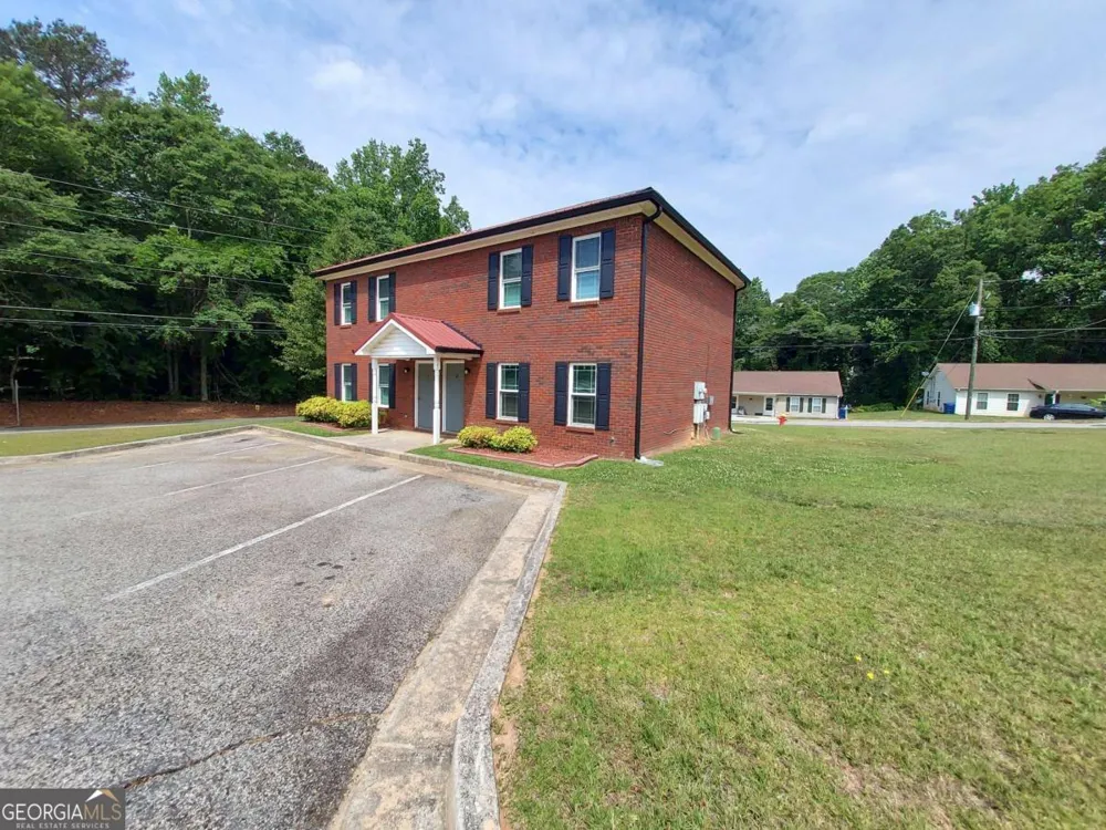 160 Second ST Winder, GA 30680