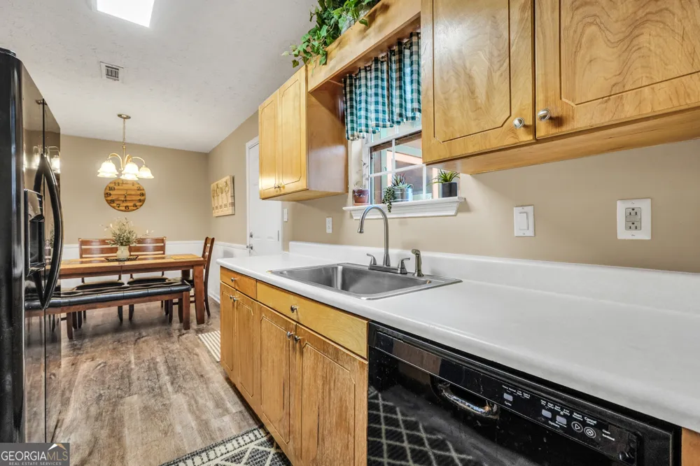 145 Old Highway 85 Senoia, GA 30276