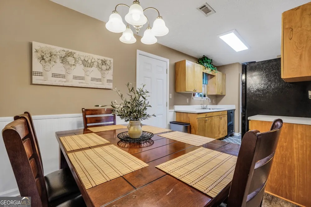 145 Old Highway 85 Senoia, GA 30276