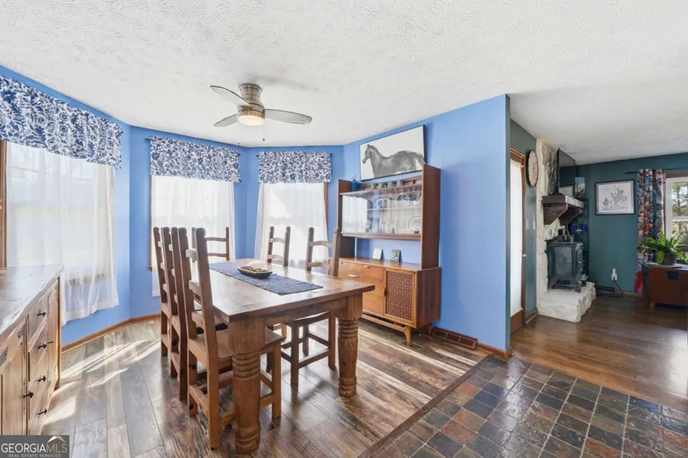 214 Horseshoe CIR Rockmart, GA 30153