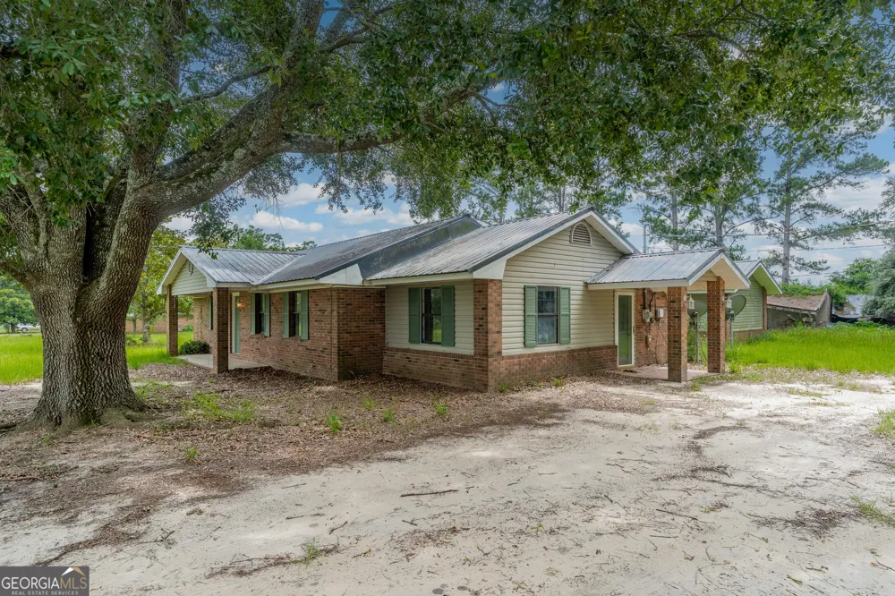 517 Ben Carver RD Douglas, GA 31535