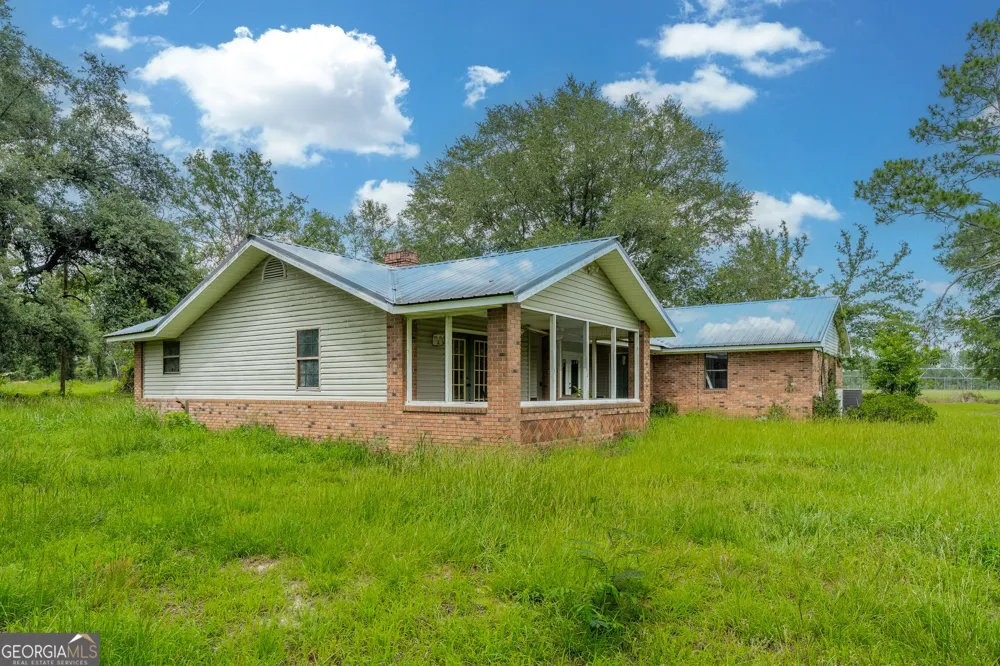 517 Ben Carver RD Douglas, GA 31535
