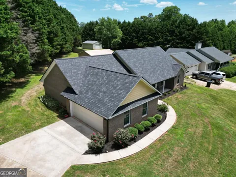 75 Eastgate DR