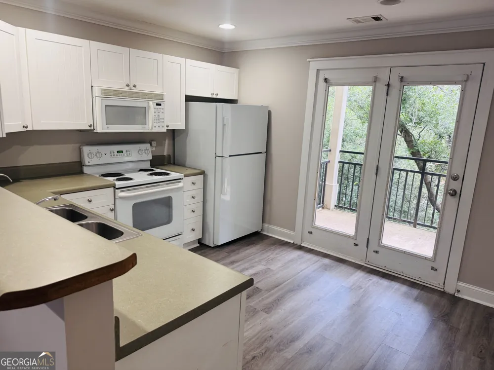 490 Barnett Shoals RD Athens, GA 30605