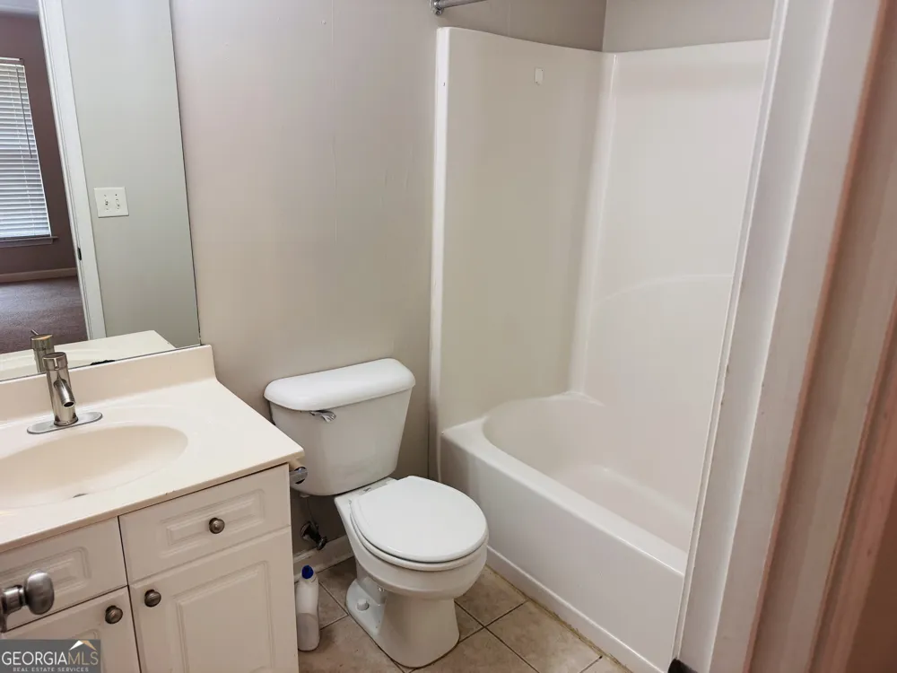 490 Barnett Shoals RD Athens, GA 30605