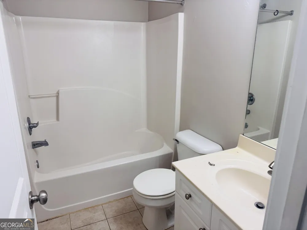 490 Barnett Shoals RD Athens, GA 30605