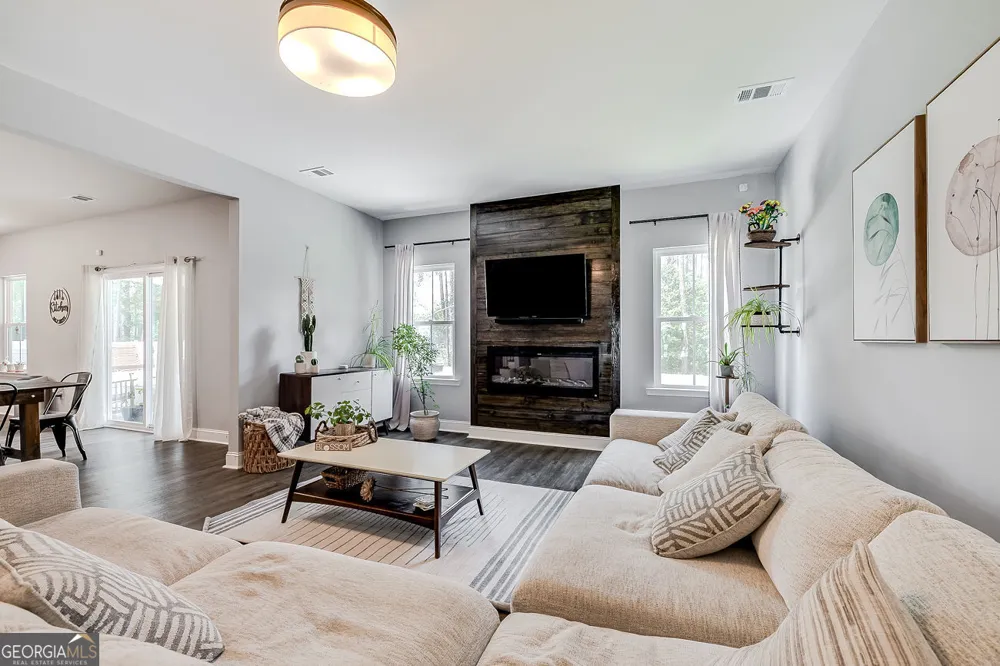 130 Sapphire CIR Guyton, GA 31312
