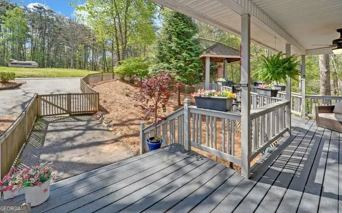 95 Windjammer DR Hiawassee, GA 30546
