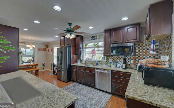 95 Windjammer DR Hiawassee, GA 30546