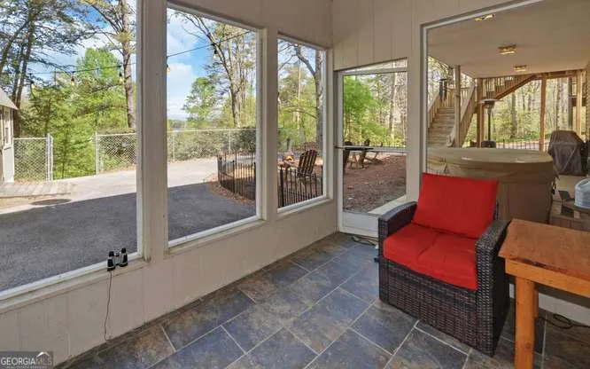 95 Windjammer DR Hiawassee, GA 30546