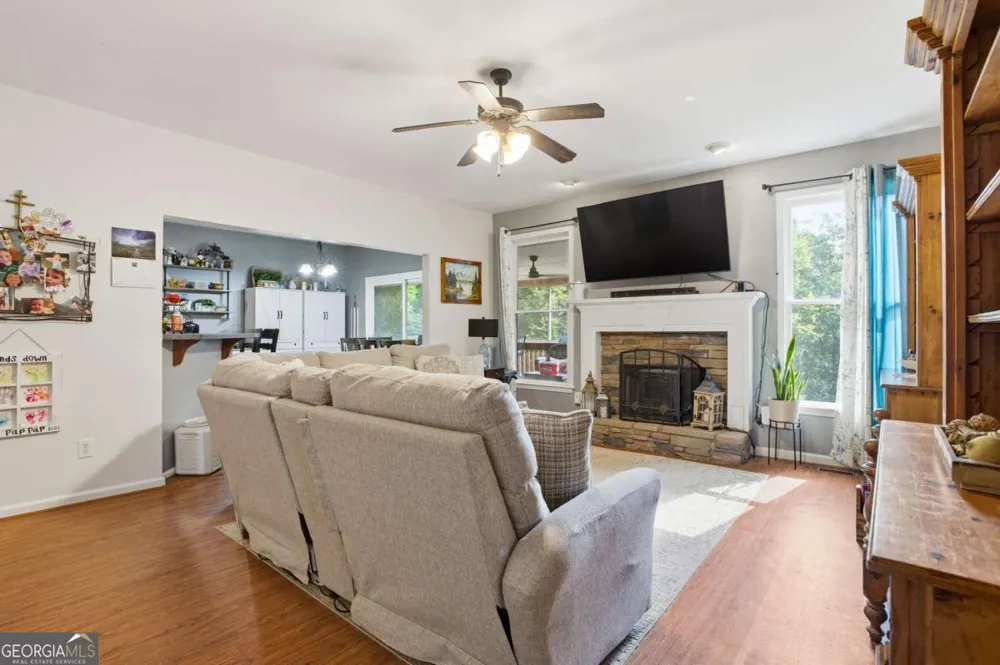 12 Laurel WAY NE White, GA 30184