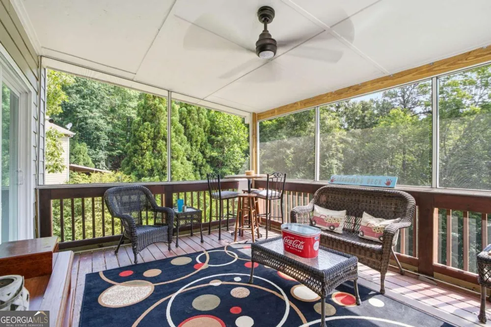 12 Laurel WAY NE White, GA 30184