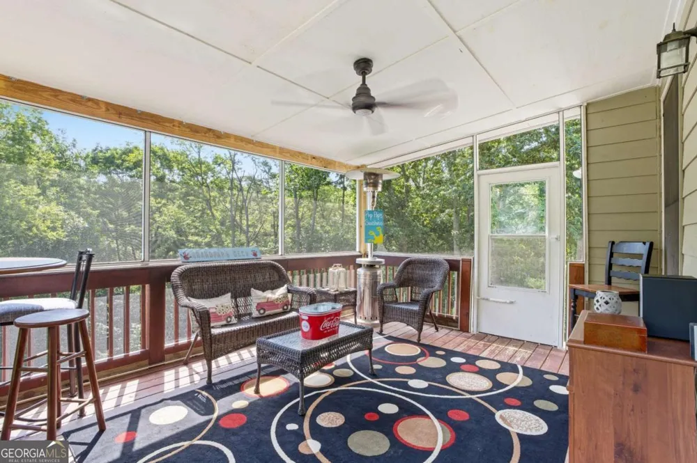 12 Laurel WAY NE White, GA 30184